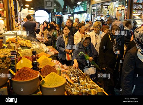 Spice Bazaar, Egyptian Bazaar, Misir Carsisi, Eminönü, Istanbul, European side, Istanbul ...