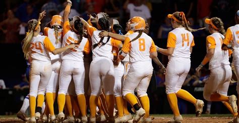 Video: Lady Vols walk-off with Super Regional win at Florida