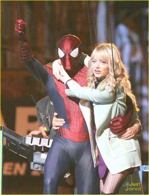 Andrew Garfield & Emma Stone: 'Spider-Man 2' Night Shoot Stunts | Photo 566530 - Photo Gallery ...