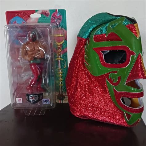 Japan ring worn Dos Caras mask autographed by the legend and matching ...