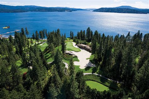 The Coeur d’Alene Resort Golf Course in Idaho Features a Putting Green ...