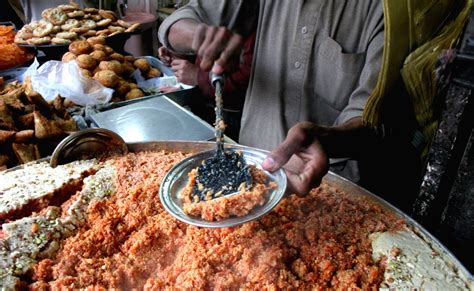 PAKISTAN-PESHAWAR-WINTER-FOOD