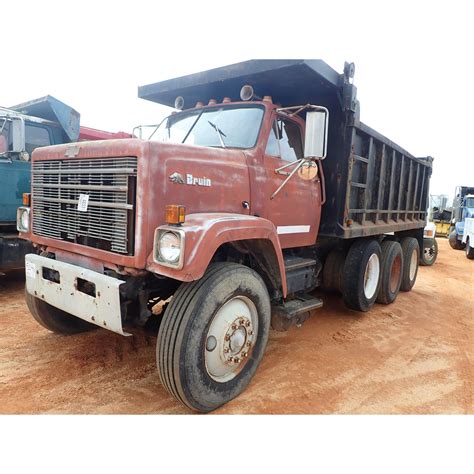 CHEVROLET Dump Truck - J.M. Wood Auction Company, Inc.