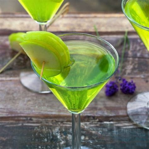 65 BEST Green Cocktails! 💚🍸