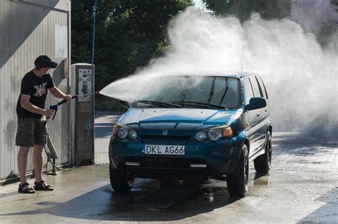 5 Ways Car Wash Service Will DESTROY Your Car!