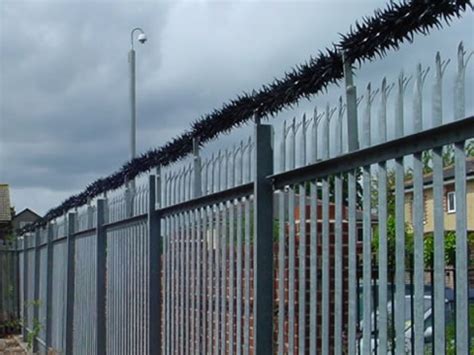 Wall Spikes Fences – Galvanized Steel Sheet and Stainless Steel Type