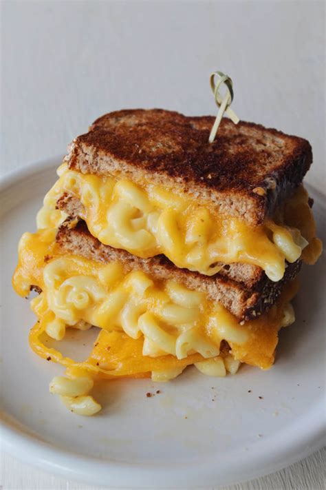 Mac and Cheese Grilled Cheese - foodsofjane