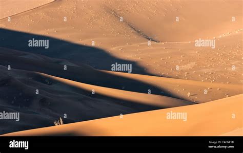 the shapes of sand dunes in lut desert Stock Photo - Alamy