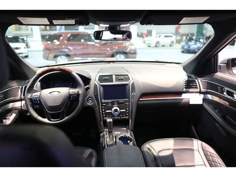 2018 Ford Explorer: 197 Interior Photos | U.S. News