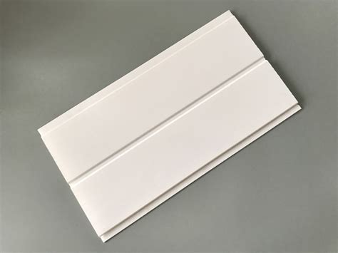 Los paneles de pared blancos llanos del Pvc del blanco, revestimiento de madera resistente de ...