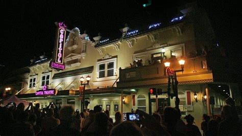 Capitol Theatre in Clearwater unveils new sign