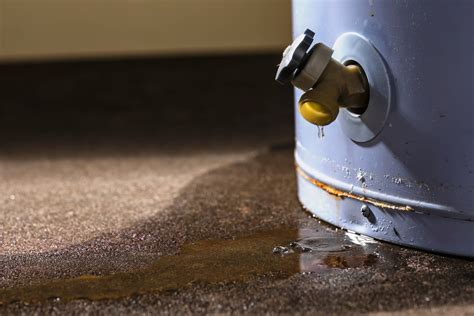 Tank Water Heater Issues You Shouldn't Ignore | Nuckols Plumbing