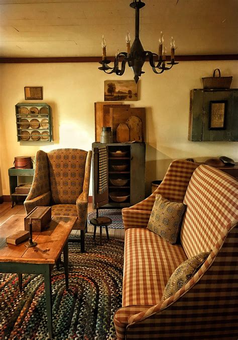 country primitive quilts #Countryprimitive | Primitive living room ...