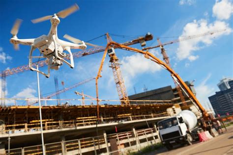 Beneficios del uso de drones en el área de construcción. | ICVC ...