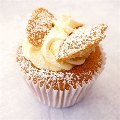 Vanilla Butterfly Fairy Cakes – Feast Glorious Feast