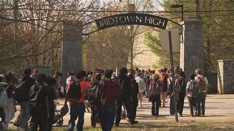 Midtown High School Atlanta walkout over APS rezoning | 11alive.com