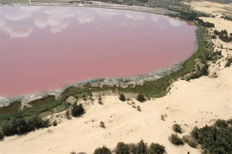 Lake Retba, Senegal | 20 Unbelievably beautiful places.