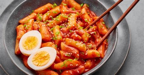 Tteokbokki (Spicy Rice Cakes) Recipe