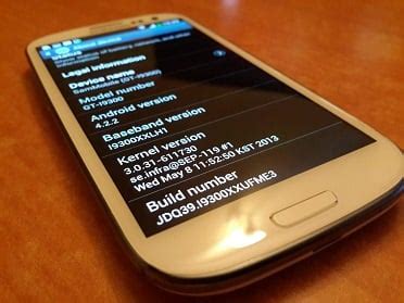 Samsung Galaxy S3 Android 4.2.2 Update Leak Reveals Galaxy S4 Features