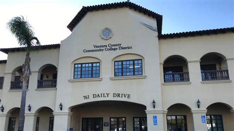 Ventura County community colleges to implement COVID vaccine mandate