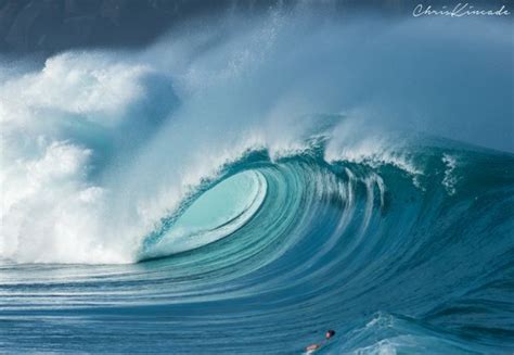 Surfing Great Kelly Slater Saves Mom And Baby As Monster Waves Hit Hawaii | HuffPost