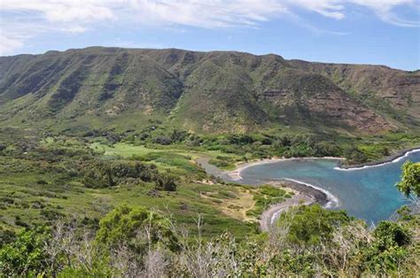 The 7 BEST Molokai Hikes: The Top-Rated Hiking Trails & Walks