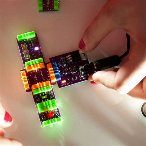 littleBits Introduces Your Kids to Fun Modular Electronic Projects