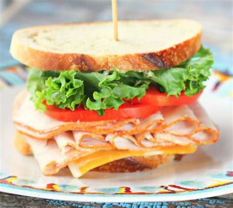 Ultimate Turkey Sandwich Recipe | RecipeLion.com