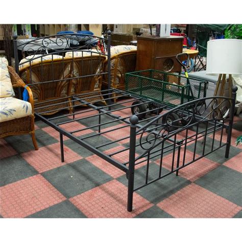 NEWLY ASSEMBLED DOUBLE SIZE METAL BED FRAME WITH