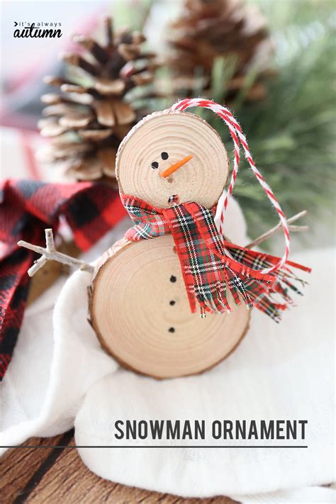 Make an easy wood slice snowman Christmas ornament - It's Always Autumn