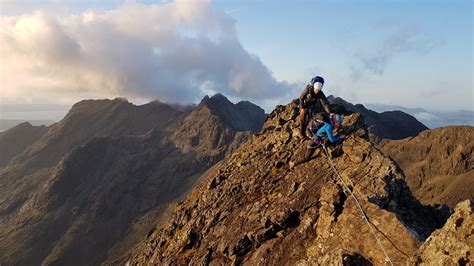 Cuillin Ridge Guides – Mountaineering Skye | Synergy Guides