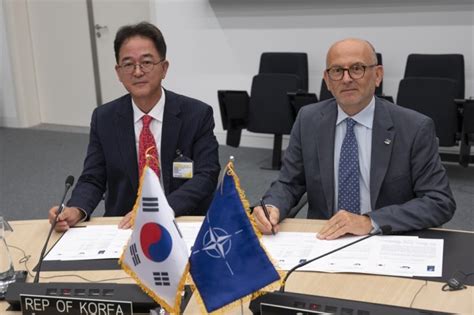 Korea, NATO ink arrangement to begin recognition process for military airworthiness ...