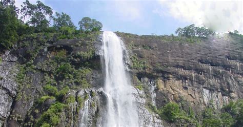 The Ceylon Times: Bambarakanda Water Fall