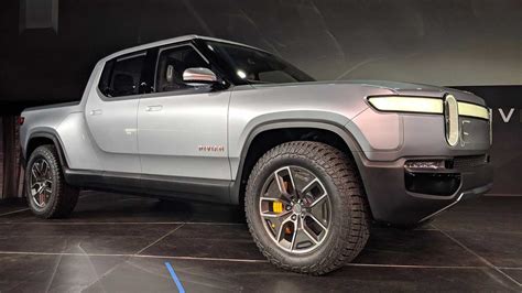 Rivian R1T Pickup Truck: Everything We Know - Price, Range, Towing ...