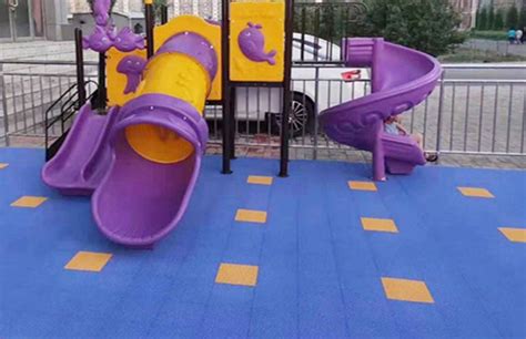 Outdoor rubber floor tile for playground and gym | Rubber Gym Flooring Rolls