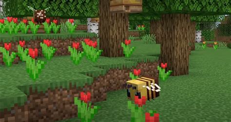 Minecraft Bees: Spawning, Behavior, Attacking, Breeding & More