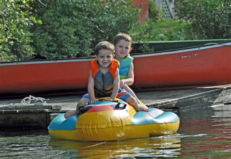 The Kids Are Learning How To Water-Ski! #DiscoverBoating - Mommy's ...