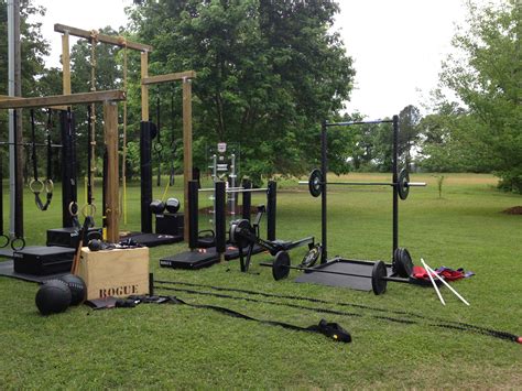 Inspirational Garage Gyms & Ideas Gallery Pg 8 | Crossfit home gym, Outdoor gym, Backyard gym