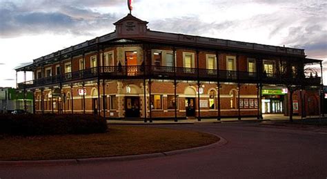 The Grand Terminus Hotel Motel Bairnsdale, BAIRNSDALE, VIC | Pub info @ Publocation