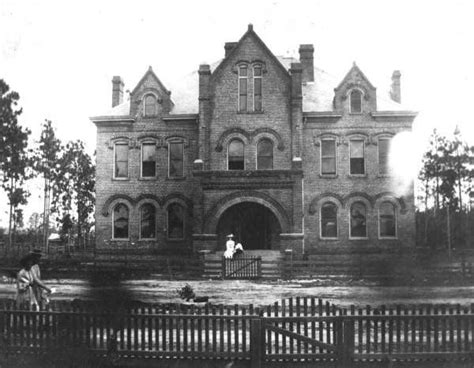 Calhoun County Courthouse, 1906 | Florida hotels, Calhoun county, Florida