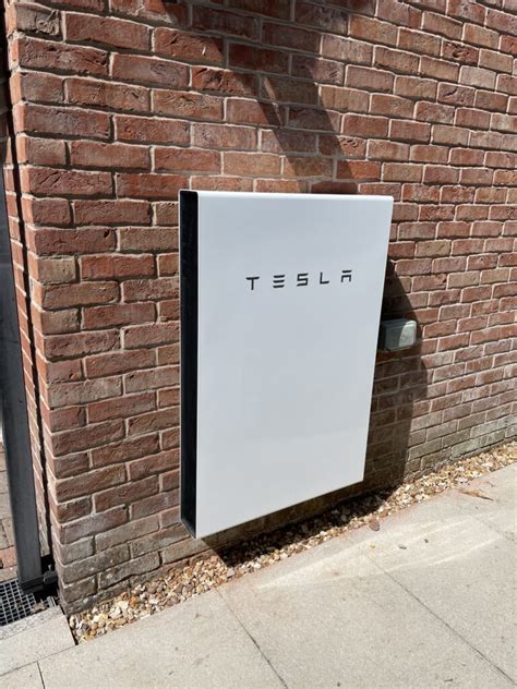 Tesla Powerwall & Battery Storage Installer Stockport – Renewable Planet