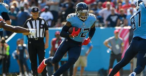 Derrick Henry injury: Titans RB preparing to return by playoffs - Sports Illustrated