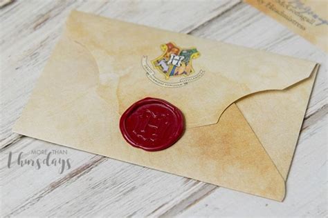 Free Printable: Customizable Hogwarts Letter and Envelope | Harry potter hogwarts letter, Harry ...