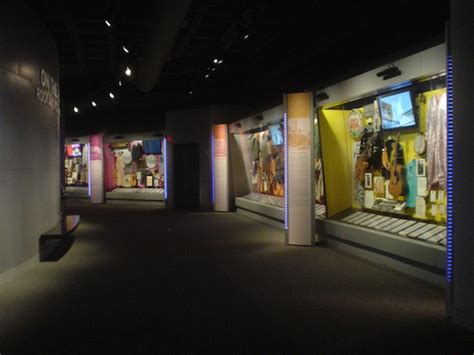 Rock and Roll Hall of Fame and Museum Chooses K-array for its Display ...