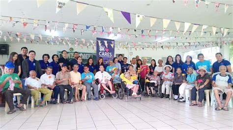 SM City Bacolod spends time with the elderly - Watchmen Daily Journal