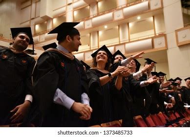 51 College Graduation Ceremony Florida Images, Stock Photos & Vectors ...