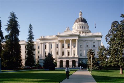 CA Bill To Give striking Workers Unemployment Insurance Goes To Senate