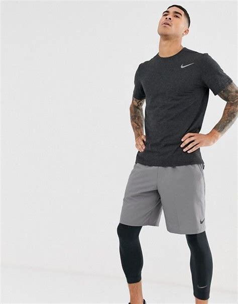 Nike Training Pro HyperDry t-shirt in black | ASOS | Mens workout clothes, Gym outfit men, Gym ...