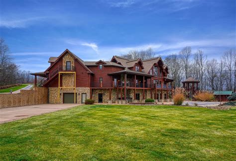 The Hocking Hills Luxury Lodge - Ohio Luxury Lodging