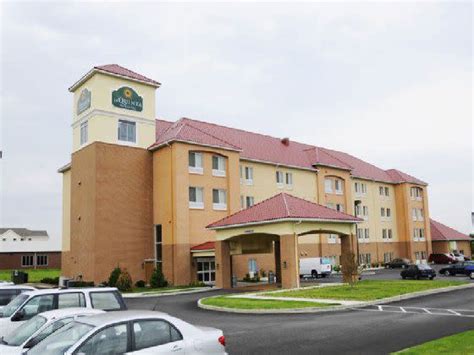 La Quinta Inn & Suites by Wyndham Indianapolis Airport West